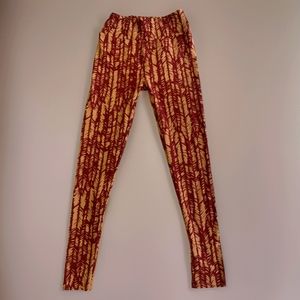 LULAROE SOFT LEGGINGS FEATHERED RED AND BROWN OS
